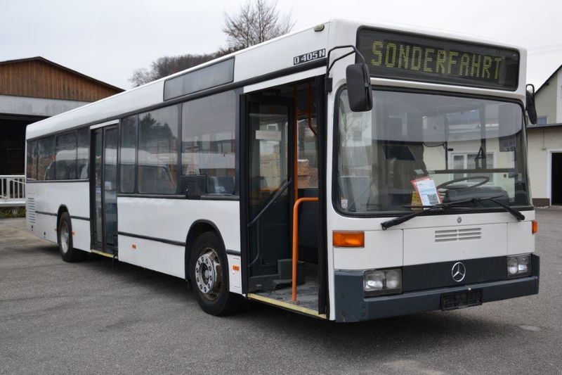 MERCEDES-BENZ O 405