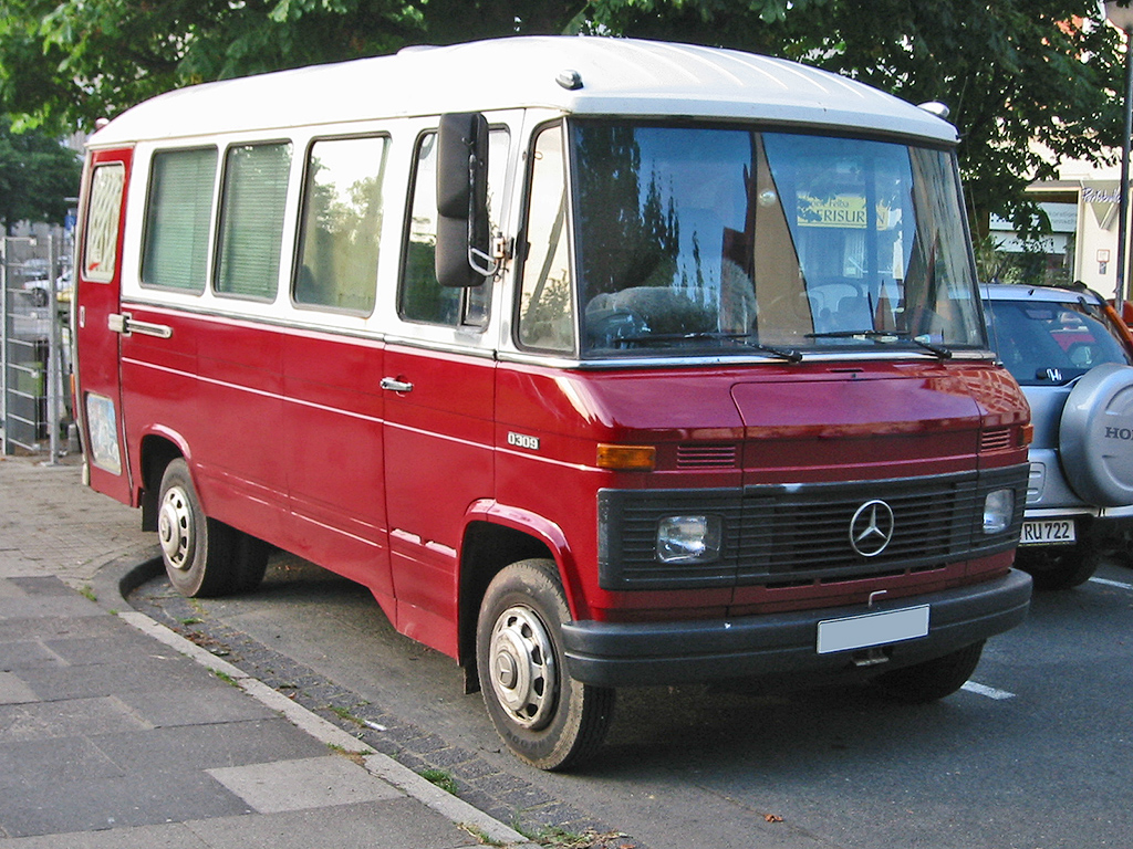 MERCEDES-BENZ O 309