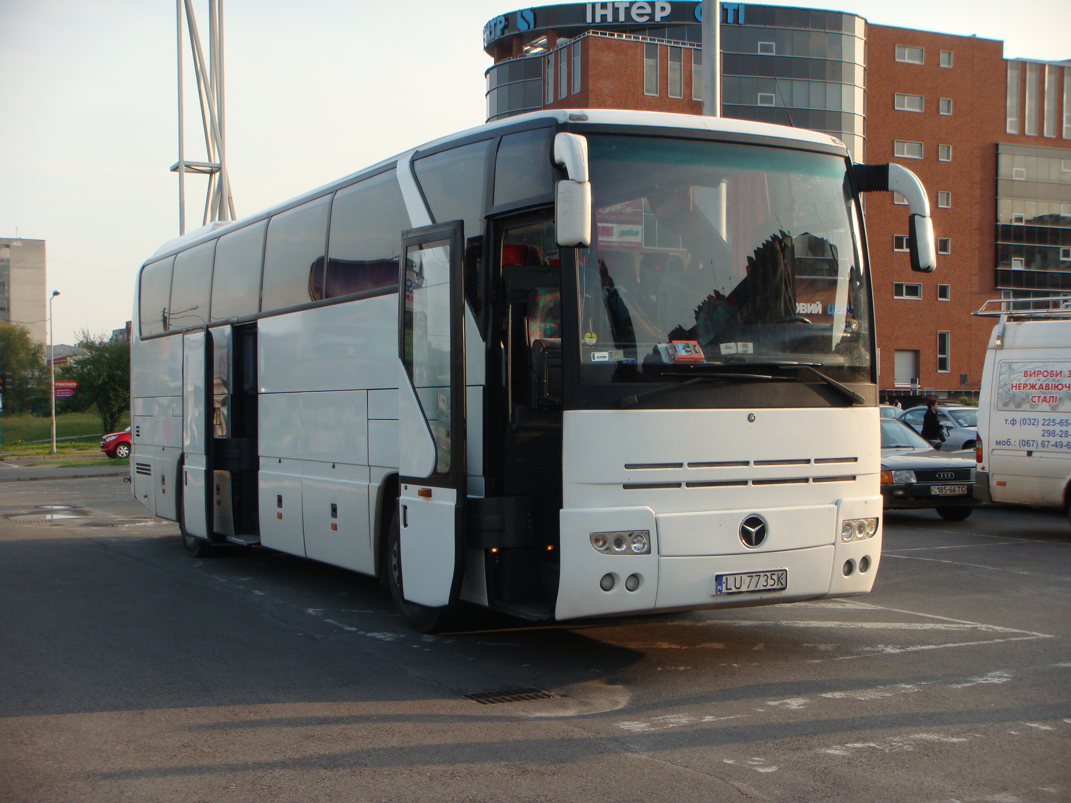 MERCEDES-BENZ O 403
