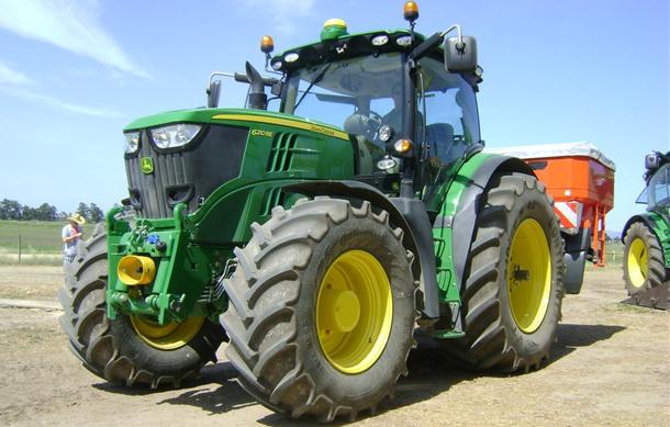 JOHN DEERE Serie-6