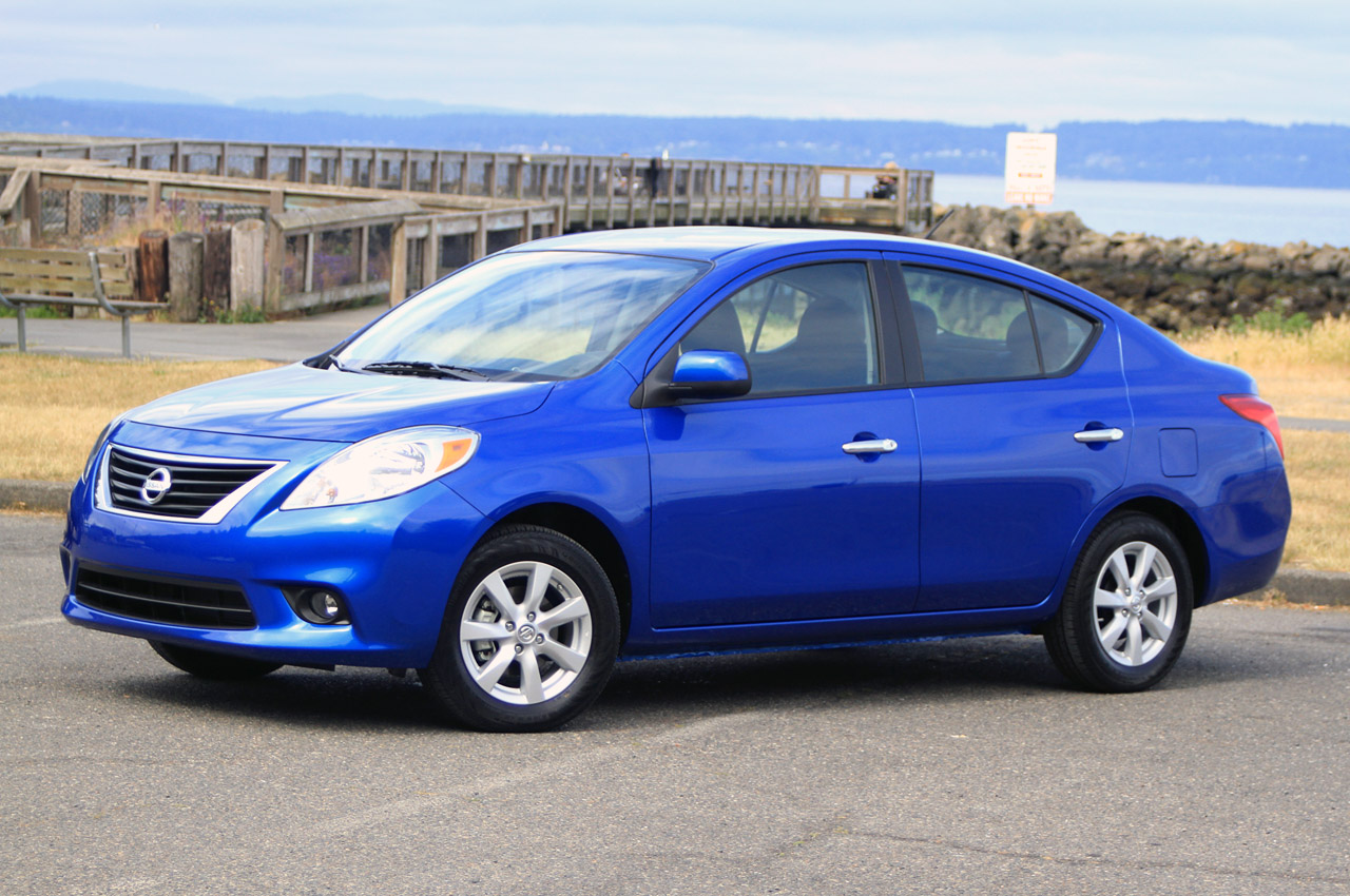 NISSAN VERSA