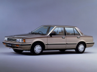 NISSAN STANZA седан (T11)