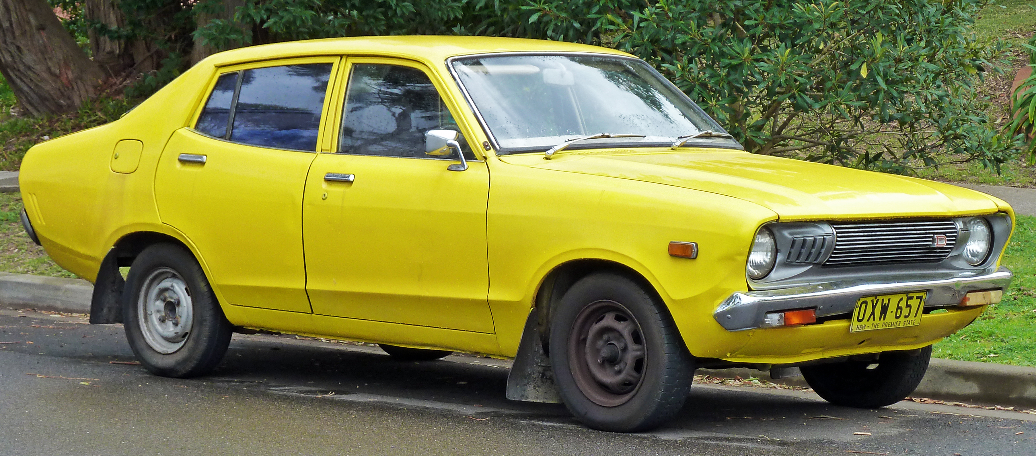 NISSAN DATSUN 120 седан