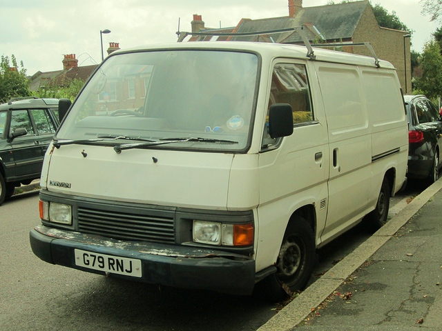 NISSAN CARAVAN фургон (E24)