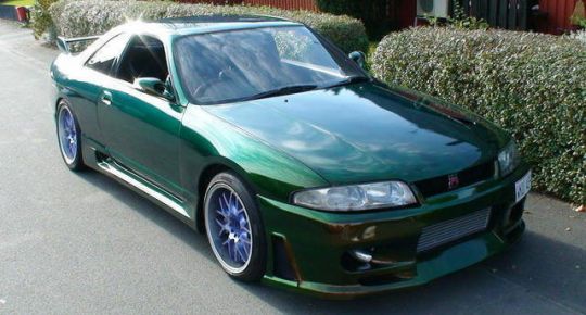 NISSAN SKYLINE (R33)