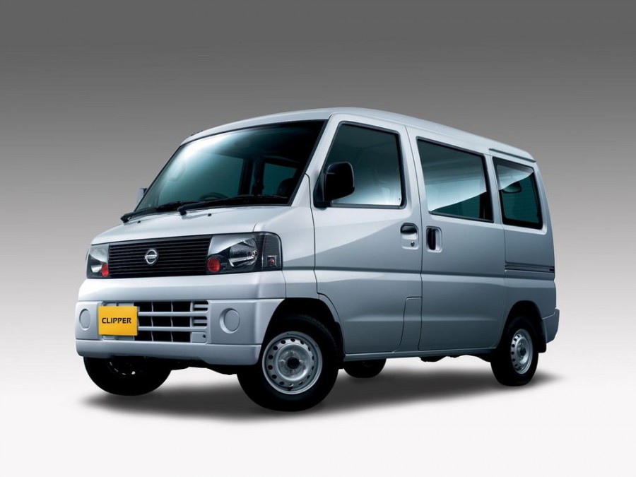NISSAN CLIPPER VAN