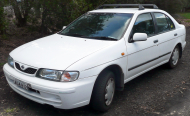NISSAN LUCINO седан