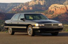 CADILLAC DEVILLE седан
