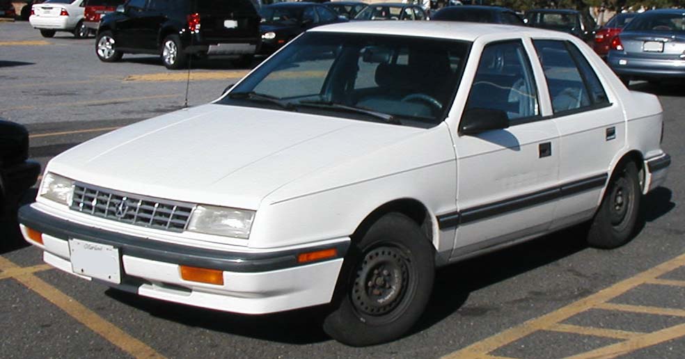 PLYMOUTH SUNDANCE седан