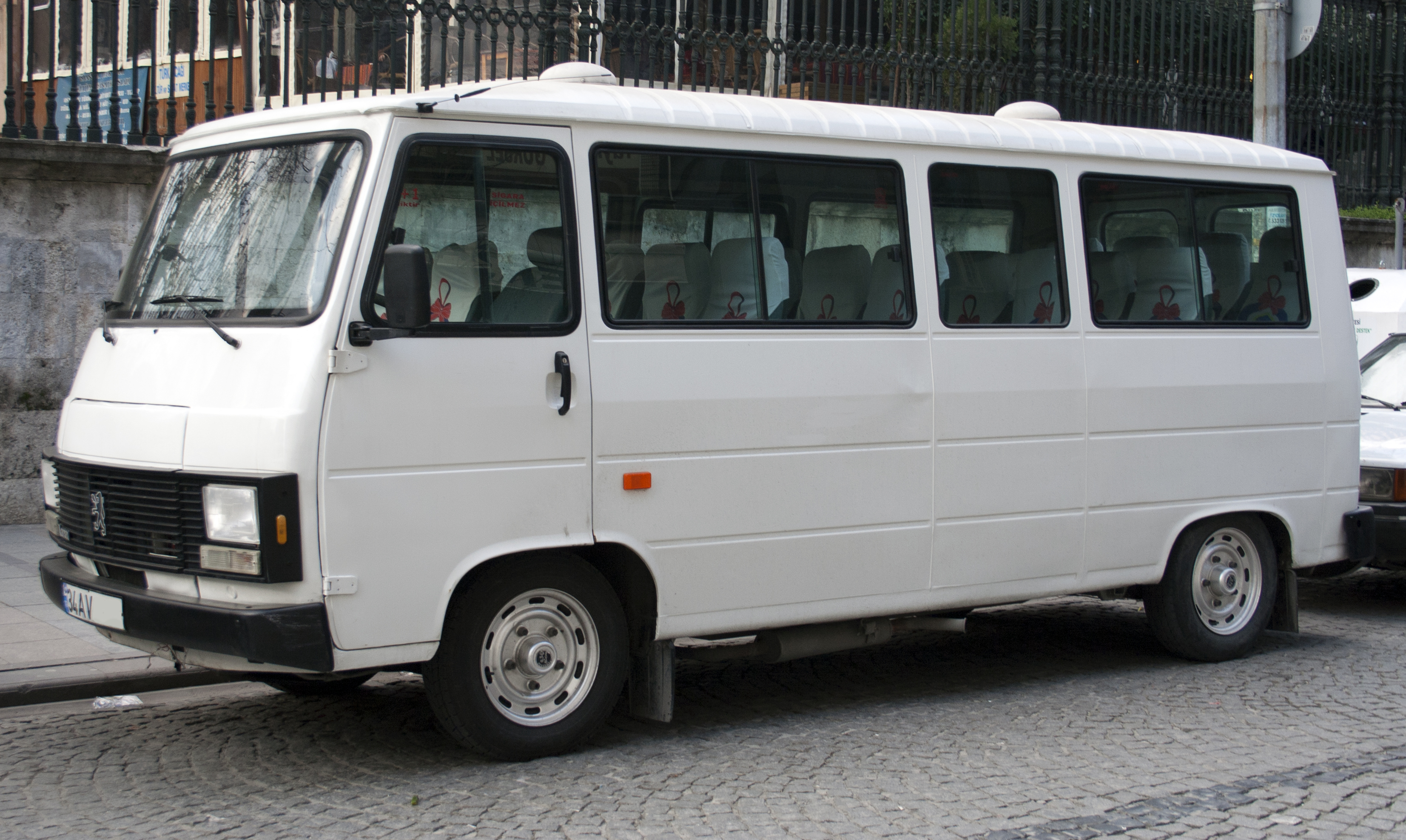 PEUGEOT J9 автобус