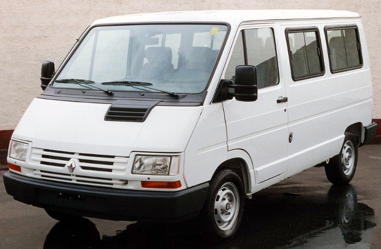 RENAULT TRAFIC автобус (TXW)